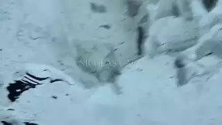 ماراثون جنسي بملابس مراهقين بعد منتصف الليل