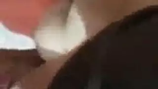 بنت عراقية طيزها مدوره وبارزه تتناك في طيزها المثيرة