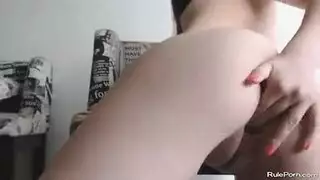السائل المنوي المتسرب يتوق لضربات عميقة
