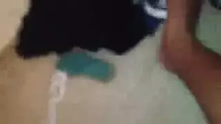 رفيقة الجنس الشقراء غير المرنة تتوسل لاختراق شرجي عميق