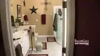 بنات بتكلم حبيبها فيديو كول ملط