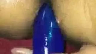 عاهرة شارع نيويورك تظهر فرجها ومؤخرتها في العلن