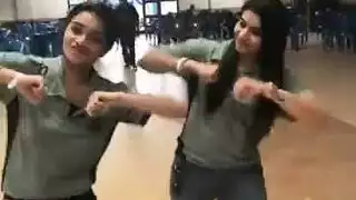 مقطع شخصي حار عري كامل