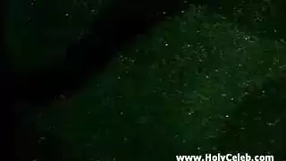 أول جماع بين الثديين مع فتيات صغيرات