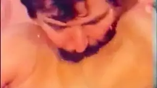 مشهد جنس جماعي هندي: نوبة جنس متعددة الشركاء