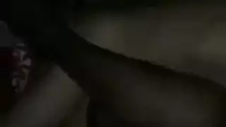 غريب كليًا يدك مشاكلها بعيدًا بقضيبه