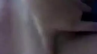 شرموطه جسمها ابن حرام يهيج اوووي بيضه ملبن مزنوقه في عربيه