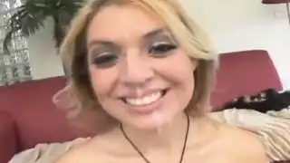 أسرار عائلية xxx: أخ يدك مؤخرة أخته بعمق