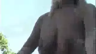 ممارسة جنس واضحة جداً لثدي ضخمة أثناء العمل