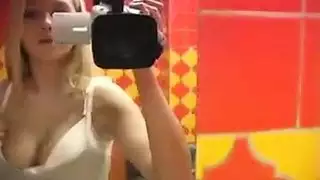 عبادة القضيب بفم مبلل