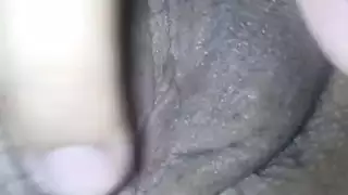 مصارعة إباحية: مثلات يمزقن الملابس، يضاجعن بقضيب اصطناعي، وكريمي