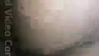 الوسيم الأبنوس يضاجعها بعنف في مشهد صريح