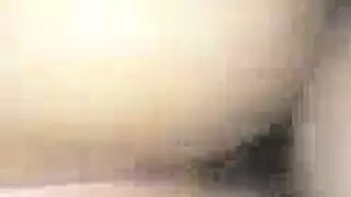 الحلوة الكورية كيولا تتعرى وتتظاهر بالشغف في فيلم إباحي صريح