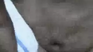 حفلة جنس في الخارج: أربعة شباب horny يشاركون مهبلًا ضيقًا