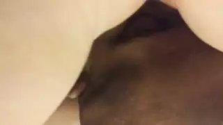 شروق الشمس في يونيو: شرج إباحي مع قضيب سميك
