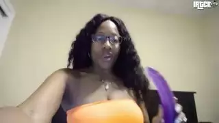 بنت بتستعرض جسمها علي سناب شاتامريكا