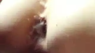 جنس شرجي صريح مع حمراء الشعر في منزل فارغ