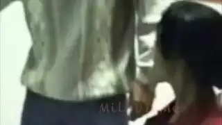 امرأة أكبر سناً مثارة تطلب جلسة إباحية صعبة لشاب