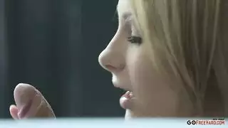 عايزين الدكتور يدخل في طيزي البوسه
