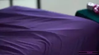 ينيك اخته كهدية