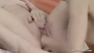 جميلات شقراء مشعرة في جنس مؤخرة عنيف