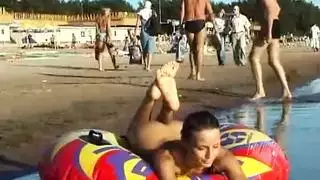 التعرّي حتى الكعب والصندل فقط