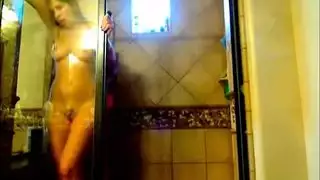 مشهد دش ساخن: أستمني وأعصر ثديي