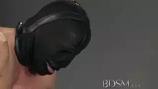 هيمنة على صديقتي: إنها جارتي المتعطشة لقضيبي