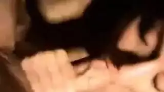شخص يتعرف على مرأة ثم ينيكها