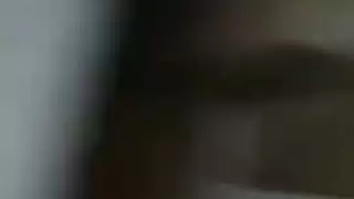 أول مرة شرجية لبيوريت: مكممة ومندفعة من الخلف