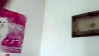جلسة إكس إكس إكس على الأرض: مص عميق وإنهاء بالقذف الداخلي