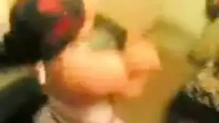 رجل الحشد الشعبي ينيك في شاب