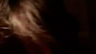 مراهقة آسيوية نحيفة تتعمق في مص قضيب أبيض ضخم