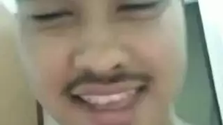رجل يقود السيارة وامراة افرقيا تركب ويمرس معها الجنس