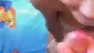 تدليك خارجي وقح ينتهي بها وهي تقفز على زبه