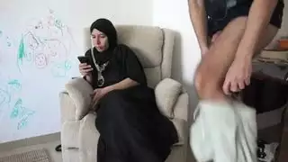 إباحية خاصة للابن غير الشرعي: الاستمناء حتى القذف المكثف