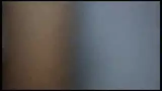 أثدياء طبيعية عملاقة ومؤخرة كبيرة مستديرة في فيلم إباحي