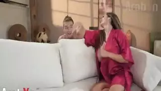 افا ادمز يصورها ابنها وينيكها