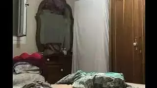 شاب عربي يصور