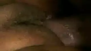 ممتلئة وذات صدر كبير: علاقة جنسية جماعية صريحة والكعب للأعلى