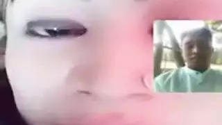 شقراء تتعلم المص والجنس من أجل قذف هائل