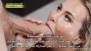 جلسة ضخ مهبل مع عاهرة المكتب وقضيب ضخم