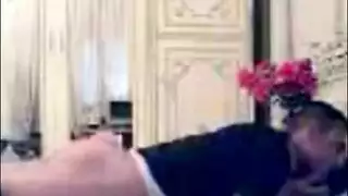 صديقة عربية اللسان