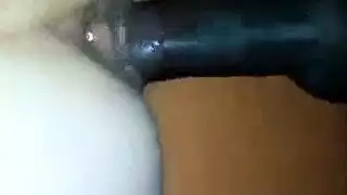 هذه العاهرة الشبقية تريد أن تدلل كل شاب في الحي