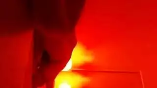 وجه جميل وقضيب ضخم وجنس قاس