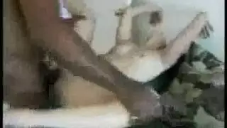 لعب شرجي جامع مع رجل ضخم في فيلم إباحي