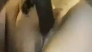 قيغور ناضجة تمتلىء بقضيب أسود كبير في إباحية صريحة