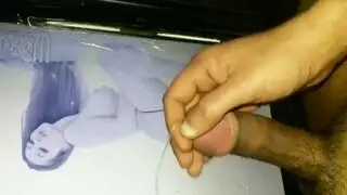 دمر مومي وكانت كويكس تمتص الديك