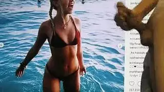 ينيكها الوعاء من طيزها