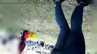 مثيرة في الجوارب تحصل على قضيب حصان إكس إكس إكس